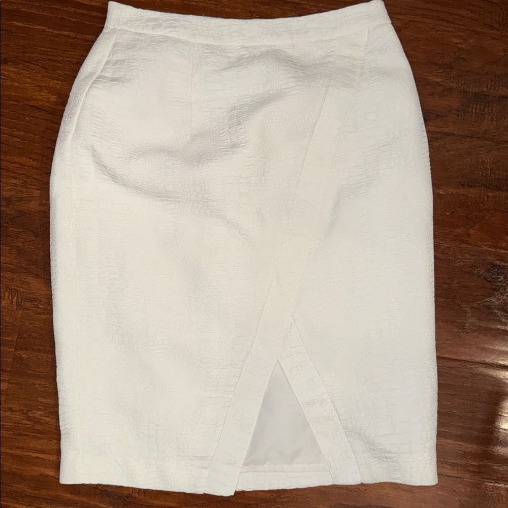 Jennifer Lopez Cream Textured Pencil Skirt